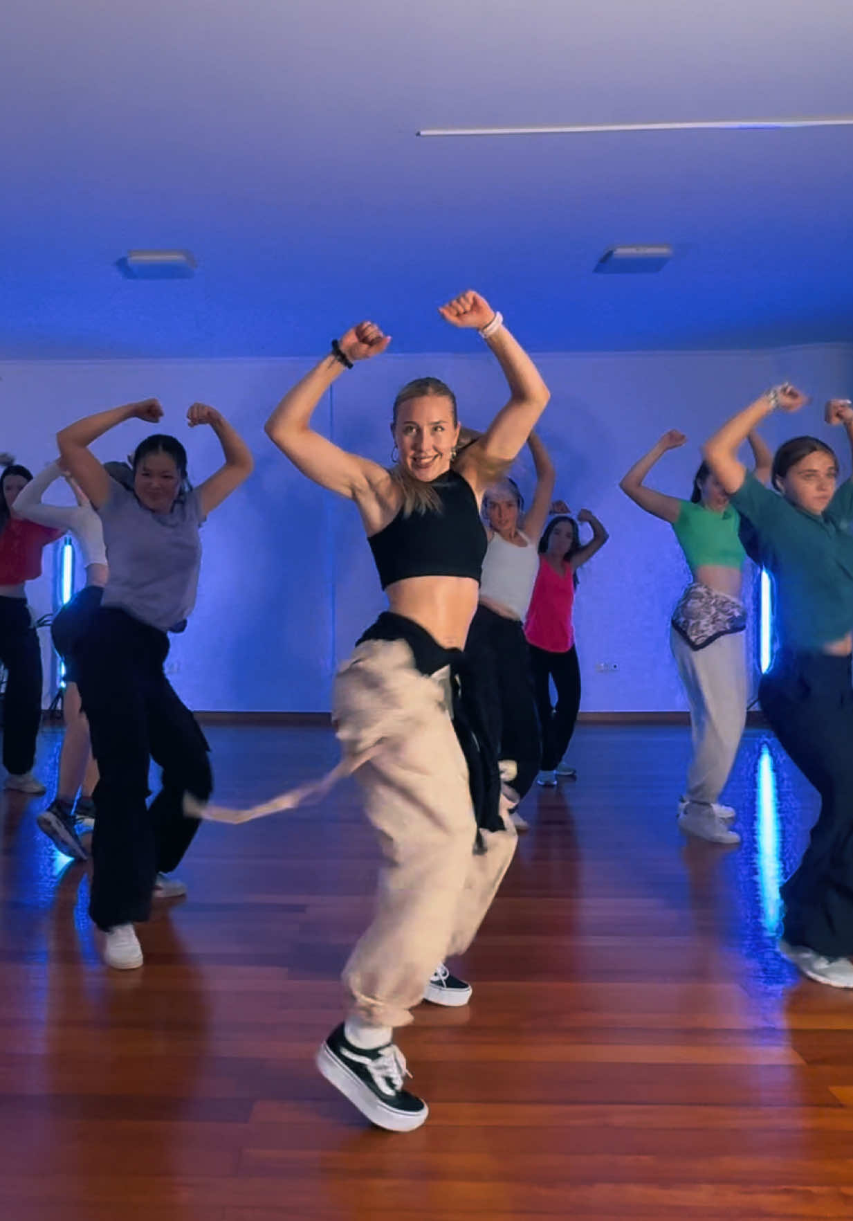 🔥  #anthemchallenge #fyp #danceclass #dancers #afrobeat 