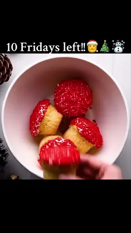 10 Fridays!!🎅🎄☃️#christmas #dailyreminder #soyummmy #fyp #cake 