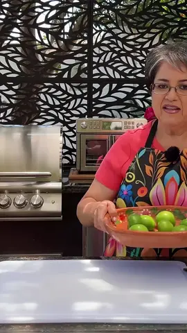 Skip the rolling! Enchiladas Suizas Casserole / Easy step by step ❤️ EASY CHARRO BEANS • From Canned Beans To Charro Beans | No one... 5 Boneless/Skinless Chicken Thighs (1 1/2) 12 Corn Tortillas Freshly Grated Monterrey Jack Cheese (as needed) 2 Lrg Garlic Cloves 2 Serrano chiles (optional) 1/2 tsp ground Cumin 1/2 tsp Oregano 7 Medium Tomatillos (1 1/2 lbs.) 1/3 C. Mexican Crema (I used Cacique Table Cream) Small/Medium Bunch Cilantro 2 Roasted Poblano Peppers 2 oz Cream Cheese 1 tsp Salt 1 Tbsp Chicken Bouillon (Knorr) 1/4 Onion Oil needed for Tortillas Water for Chicken Garnish Thin slices Red onion Avocado slices Cilantro SIDES_____________________________ Charro Beans #rachelrecipe #rachelcookswithlove #cooking