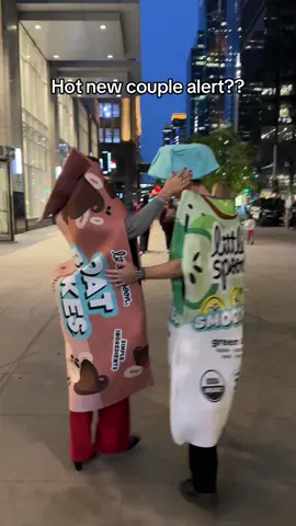 Just in: things seem to be heating up between Oat Bakes and Smoothie 👀