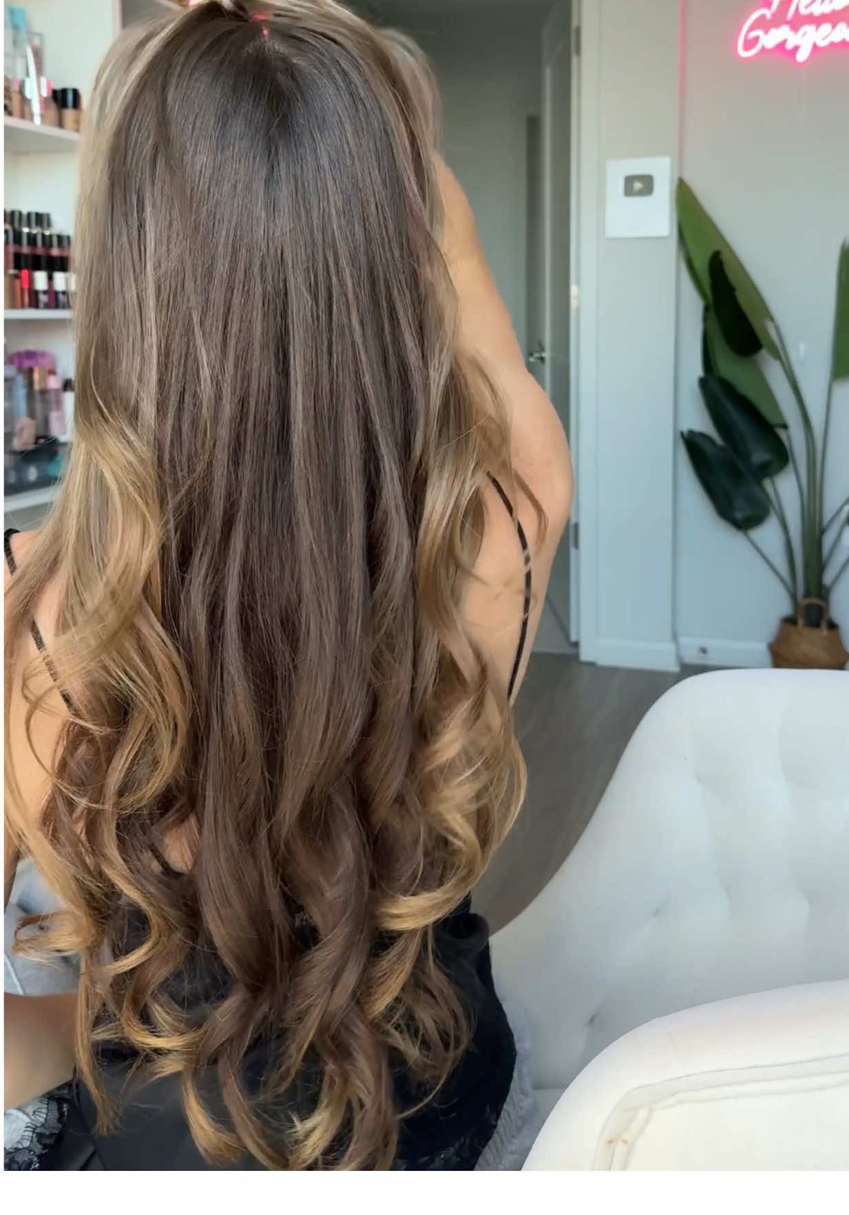 What more could a girl need? 💆🏼‍♀️💋✨ find your perfect match at the link in my bio💗 @Wella Professionals #Ad #WellaProfessionals #MakeItOfficial #MakeItStrong #MakeItSmooth 