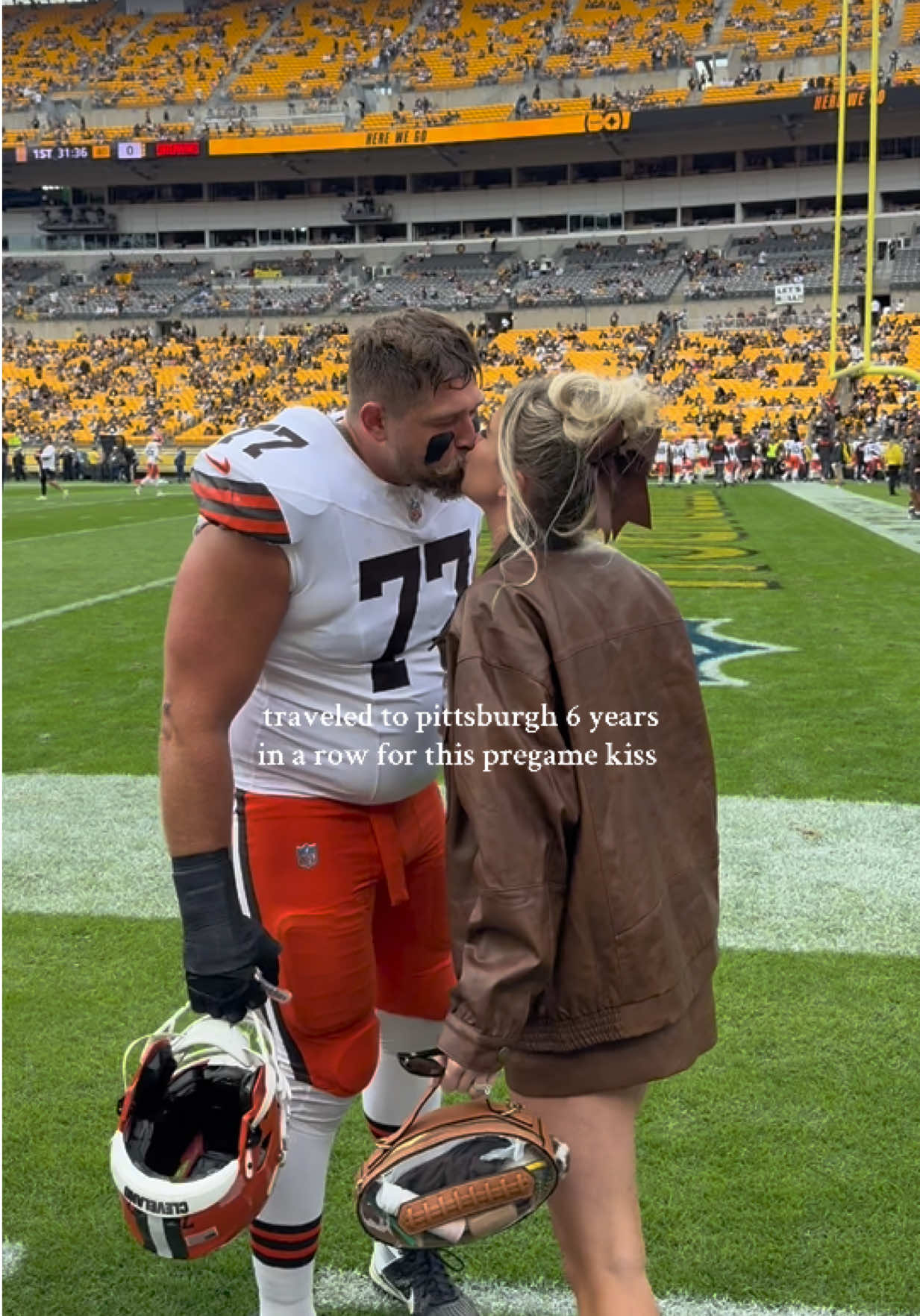The Life of a Brownsgirl 🧡 #nflwife #browns #nfl #cleveland #pittsburgh 
