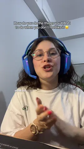 How do you do the things you need to when you don’t have the energy 😭😭 #english #englishteacher #pronunciation #motivation #procrastination 