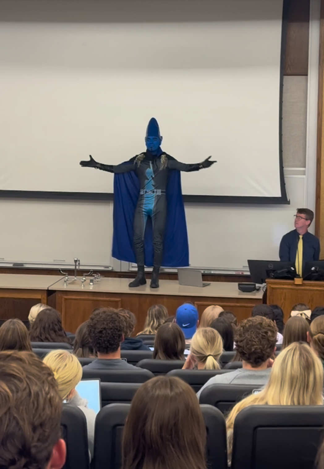 Interrupting BYU students education. How evil. #BYU #meme #funny #prank #megamind two M’s for Megamind at BYU oh I’m Megaminding it at Brigham Young University @jgglsofficial @Brandon DeLuna for helping film