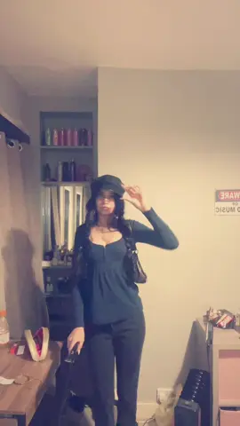 it’s giving nyc #nyc #fyp #outfit #getthisviral #fashion 