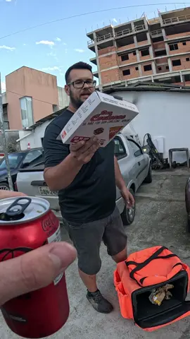 O cara me deu um golpe e ficou com a pizza…
