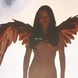 ADRIANA LIMA AT VICTORIA SECRET FASHION SHOW 2025 #fypシ #fyp #victoriassecret #victoriassecretfashionshow #adrianalima 