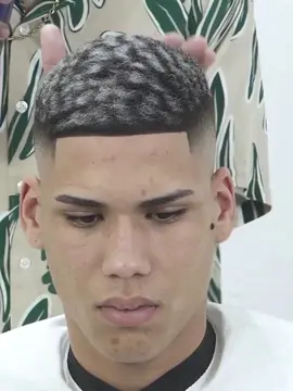 #barber💈 #barberchallenge #curlyhair #hairstyle #barber 