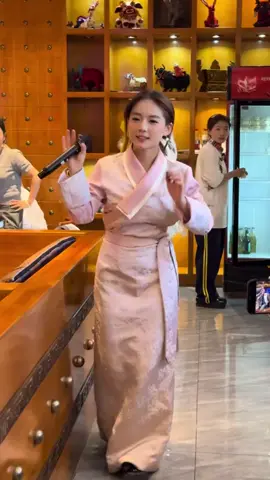 มีคนมากมายที่เดินทาง3,000-4,000กิโลเมตรเพื่อมาเจอน้องแกะ#小拉姆 #เทรนด์วันนี้ #simplusth 