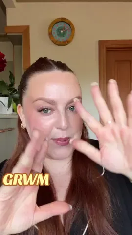 The sun is shining and I’m in a fab mood lol so GRWM!!  @DanessaMyricksBeauty skin tint in 2 @makeupbymario soft sculpt skin enhancer in light medium @rhode skin pocket blush and sleepy girl @Haus Labs glassy hibiscus @MERIT Beauty solo shadow sheen in Iris @milkmakeup kush high roll mascara #grwm #grwmmakeup #grwmmakeupedition #chitchatgrwm #everydaymakeup 