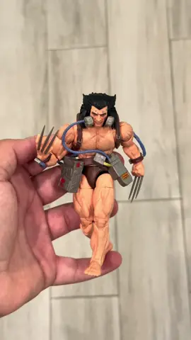 Weapon X is sooooooo fun to pose! The new Target-exclusive Weapon X is honestly a huge step up. The pinless joints make it look smoother and way more natural when posing. It also comes with extra heads and hands, giving you way more options to mess around with poses and expressions. The overall look is sharper and more polished, making it feel like the Weapon X figure we've been waiting for. #marvellegends #wolverine #xmen #avengersdoomsday #fyp 