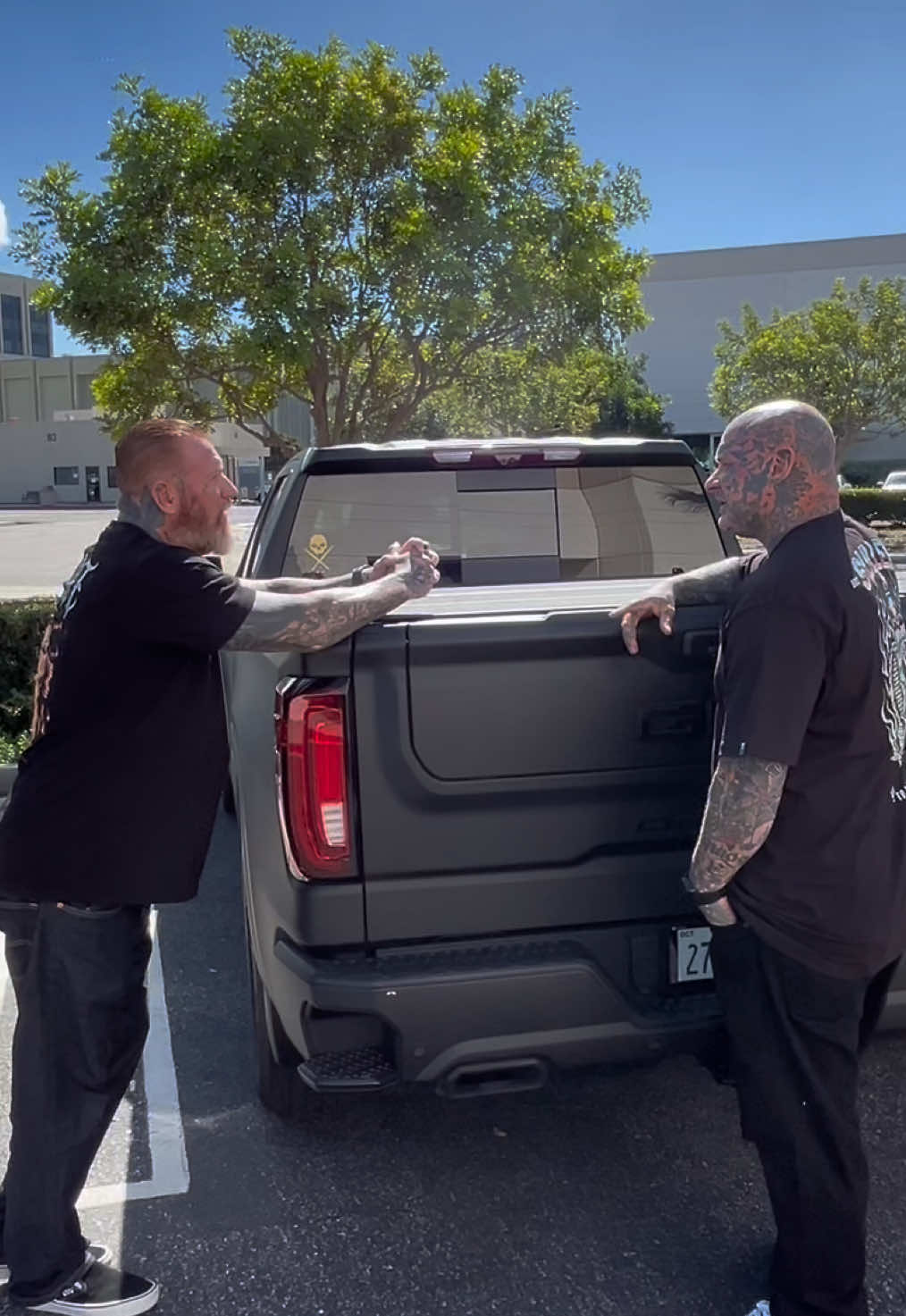 @unclejeremy got mocked @MohawkMatt_sfv  #funny #fyp #trending #comedy #sullenclothing
