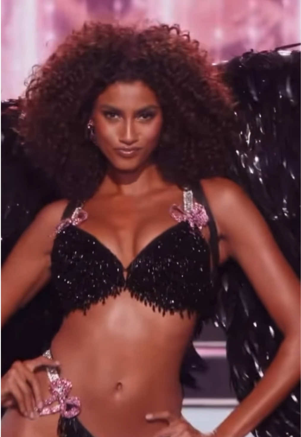 imaan hammam for the victoria secret fashion show 2025!! #imaanhammam #victoriasecret #fyp #viral 