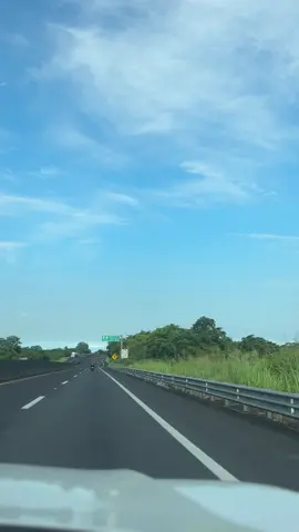 Manejar es más que llegar, es vivir cada kilómetro. Vuelve con historias que valgan la pena. Renta con Enterprise Rent-A-Car. #enterpriseméxico #viajesinolvidables #rentadeautos #Otoño #tiktokviajes 