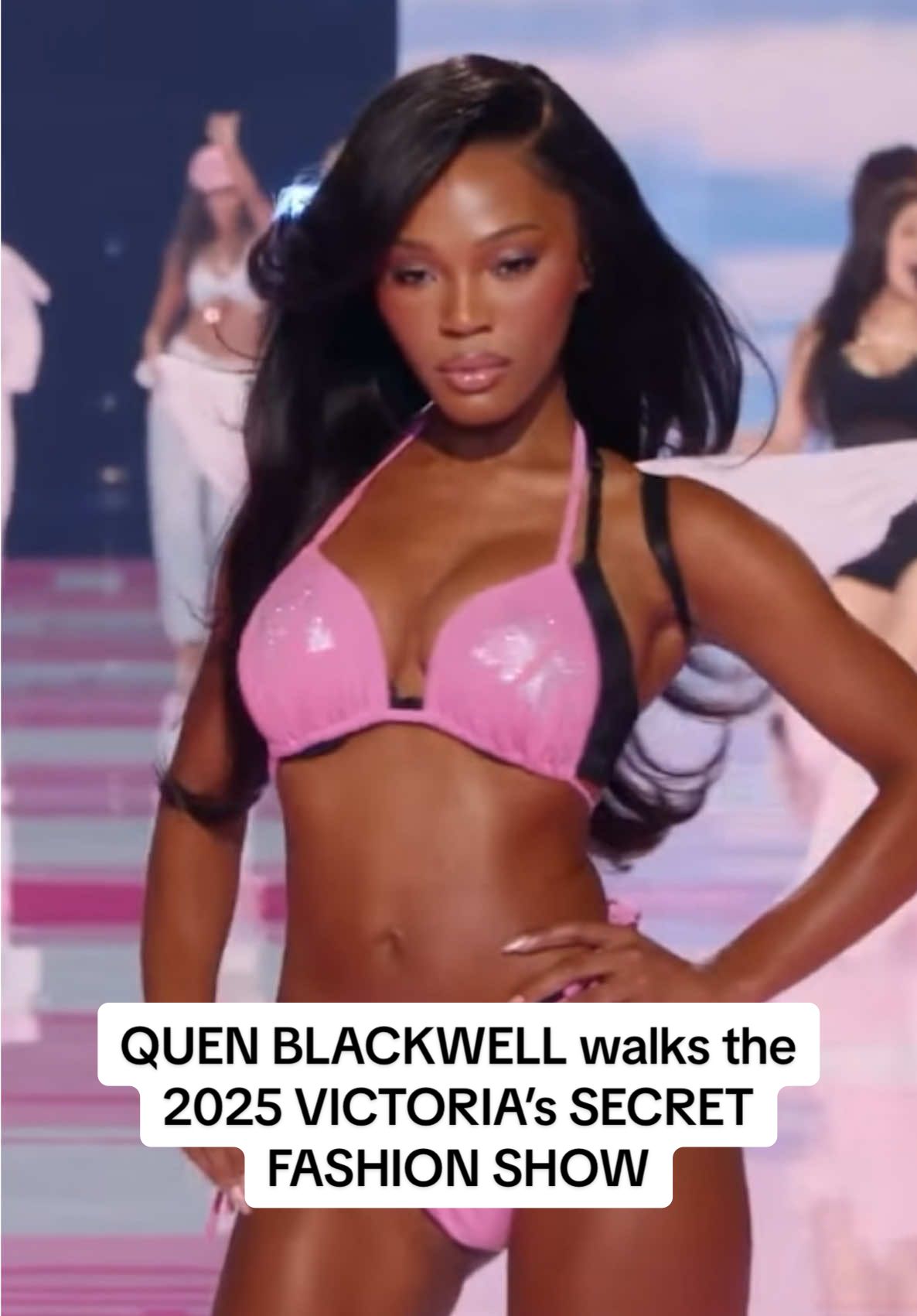 Quen Blackwell at the 2025 Victoria’s Secret fashion show @Victoria’s Secret @quenblackwell 