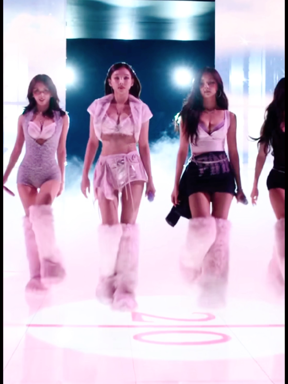 TWICE🌟🩷 #twiceedit #victoriassecretfashionshow #victoruasecret #twice_tiktok_official 