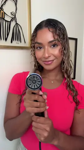 Globetrotter Flash Sale⚡️ Shop Now! Comes with three attachments: diffuser, concentrator, and brush.  #FoxyBae #blowout #blowdryer #tiktokshopfalldealsforyou #flashsale  