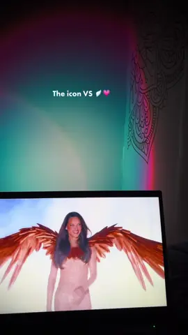a ANGEL das angels, Adriana Lima sempre será o momento, nao importa quanto tempo passe 🪽💗🇧🇷 #victoriassecret #adrianalima #VSFS #vsfashionshow #angel #angels 