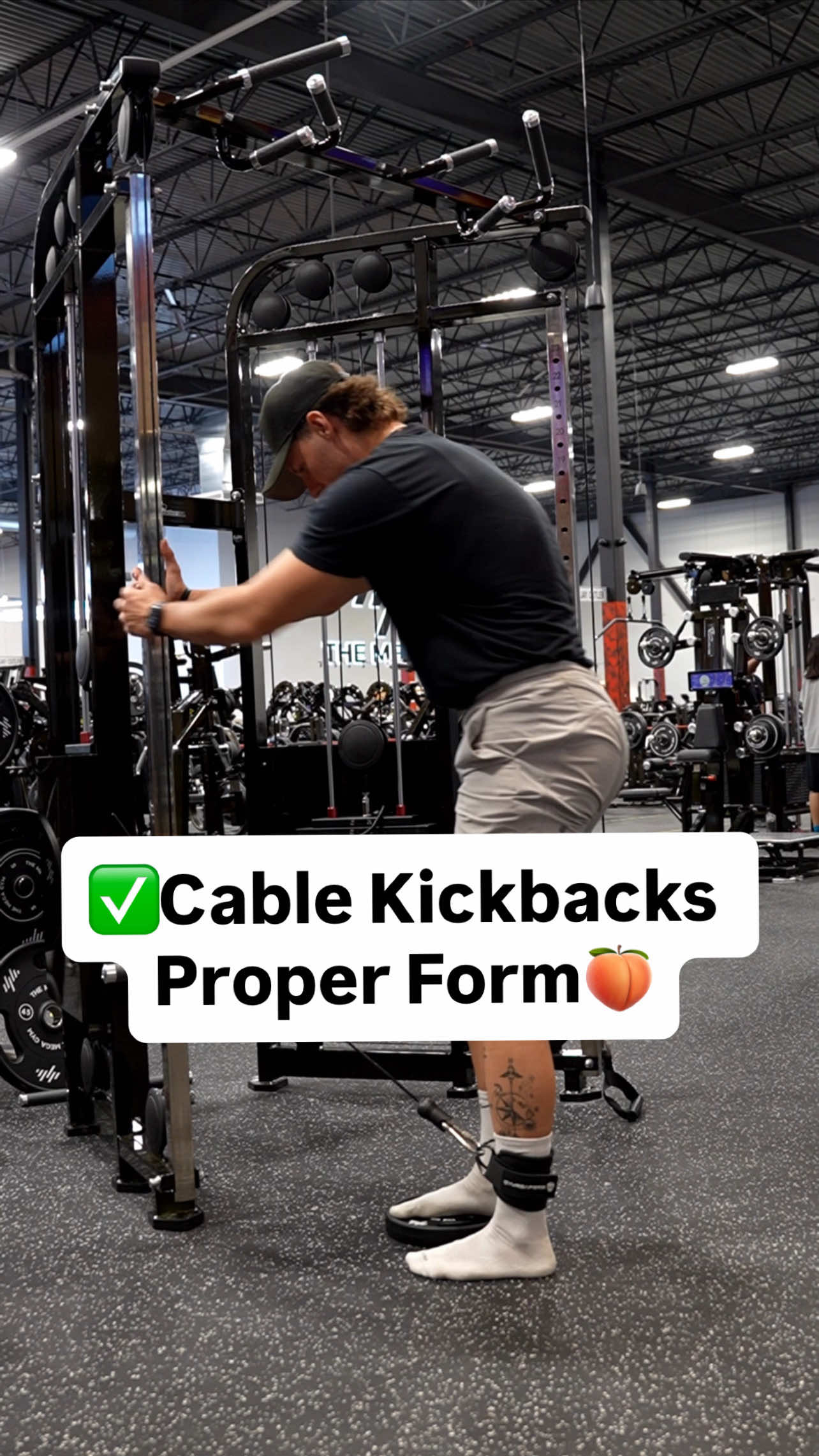 Cable Kickbacks for glutes 🍑 DM “TONE” for 1:1 Coaching🚀 #workouttips #gluteexercies #gymform #workoutform 