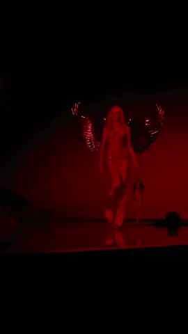 NEW! A real angel👹🪽 #alexconsani #victoriassecret #2025 #fyp #victoriassecretfashionshow2025 