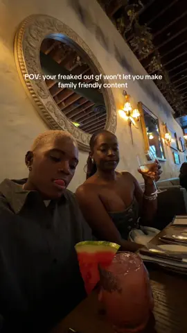 i can’t take her anywhereeeee lol @MINDY | YT: DamnMindy 