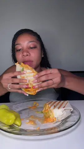 Buffalo chicken wrap for dinner💕 #fyp #Foodie #food #mukbang #eatwithme 