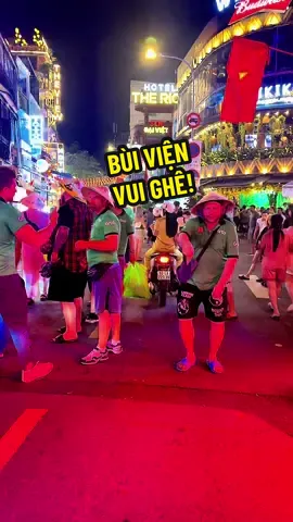 Mí anh tây Bùi Viện gia nhập đội xe công nghệ không lo kiếm cơm sao mà ăn chơi nhảy nhót vui quá! #taybuivien #xecongnghe #grab #phodibobuivien #buivienwalkingstreet 