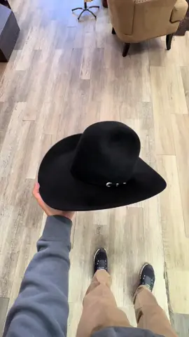 Rodeo King 10x Black 4” brim Crown- West Texas Brim Brim Front- Round Brim Shape- George  New Lid for @Nayeli 🏳️‍🌈⃤  #cowboy #cowboyhat #fyp #rodeo #thecowlot 