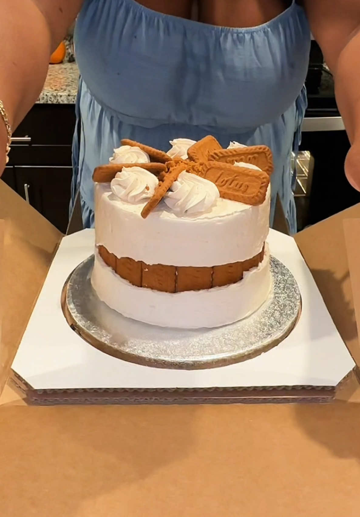 This cookie butter cake  is DANGEROUS @Publix 