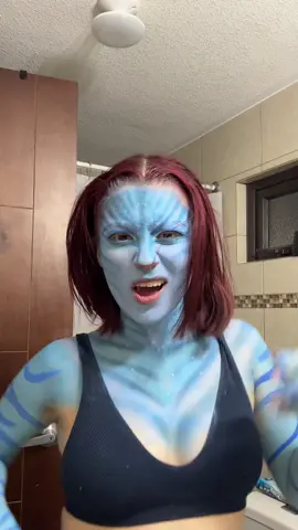 Tenía que hacer este baile antes de bañarme jajaja #avatarmakeup 