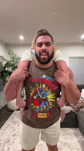 High fashion shouldn’t have to be explained #couplecomedy #rainneyandneen #relationships #couplegoals 