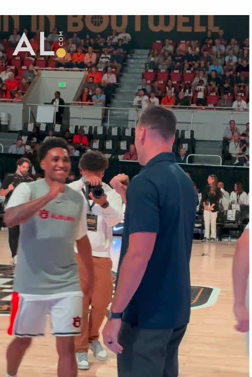 Tahaad Pettiford looks HYPED to play for new head coach Steven Pearl 🙂 #WDE #WarEagle #SEC #CBB #Auburn 