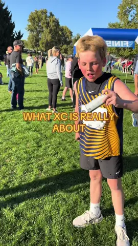 Get sendy at the last xc meet with us #getsendy #xc #crosscountry #alani #redbull @️Cam Skattebo is my daddy 