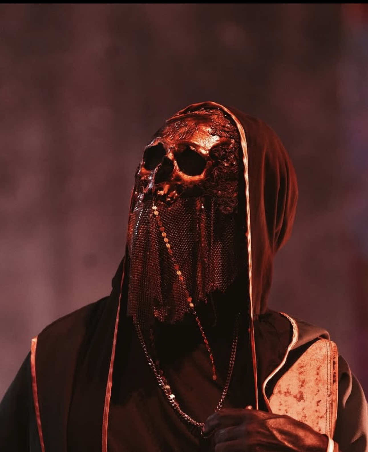 Had to try out this trend with IV 🖤#sleeptoken #sleeptokeniv #sugaronmytongue #ivsleeptokenedit #sleeptokenedit  