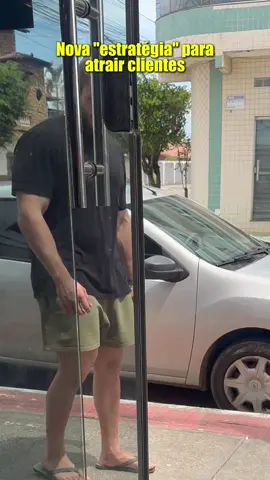 Nova tática pra atrair clientes… funcionou? 😉 Assiste até o fim e conta pra gente o que você faria! 👇 ⚡ Aproveita e vem conhecer a melhor loja da região: a Eletrolar! Aqui tem variedade, preço justo e atendimento que faz a diferença 💪 #Eletrolar #marketingcriativo #lojademateriais #MelhorDaRegião #vempraeletrolar @Hyago Casotto 