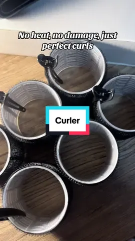 No heat, no damage, just perfect curls ! Say goodbye sa tuyong buhok dahil sa init ng curler at hello to soft, bouncy curls gamit itong Heat-Free Hair Rollers with Clips. Super dali gamitin, pwede ka pang mag-multi-task habang naghihintay ng salon-style results! #HairCarePH #NoHeatCurls #HairRollers  #EasyCurling #HairTools