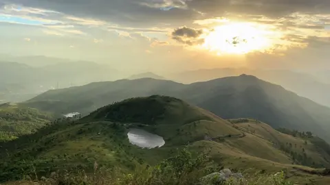 Dậy đón bình minh thôi các bạn ơi 🥰#nuithanhdang #chuabavang #tiktoktravel #trekking #Dếtrũi 