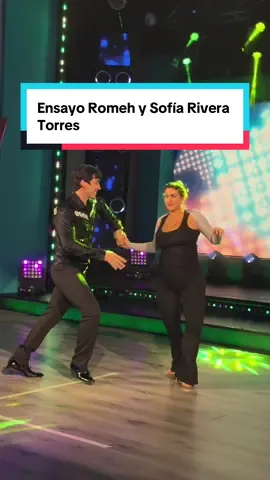 Así fue el último ensayo de @Romeh y @sofiariveratorres antes de su baile de mañana #LasEstrellasBailanEnHoy ✨💃
