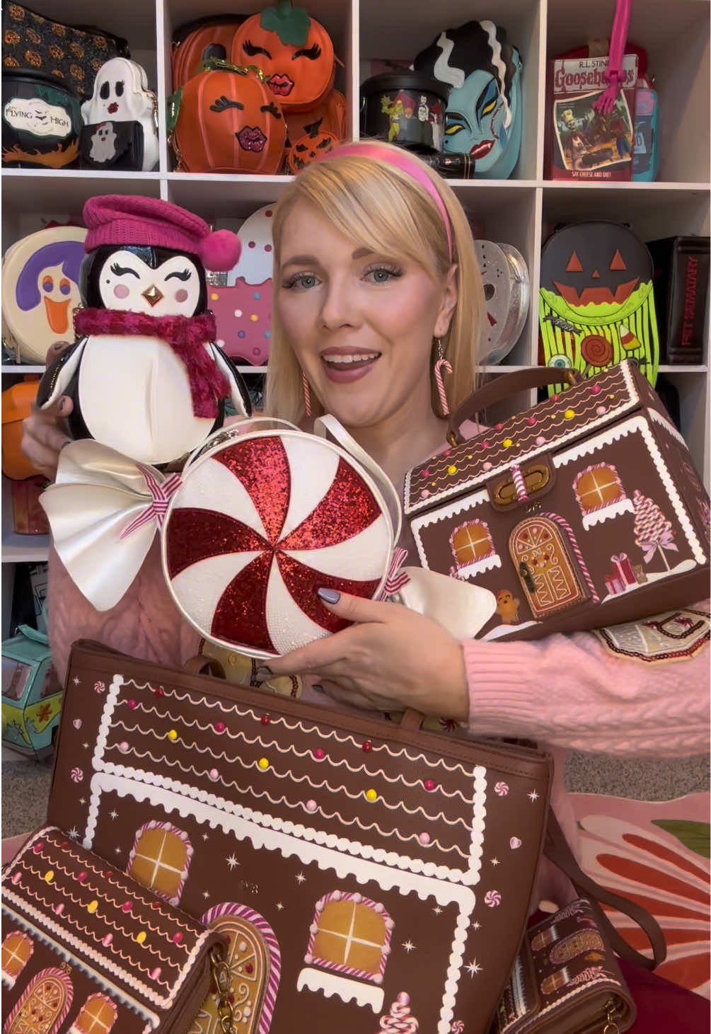 Dreaming of a Betsey Johnson Christmas 🎄🍭🎅🏼 #betseyjohnsonpartner #betseyjohnson #christmaspurse #noveltypurse #noveltypursecollection 