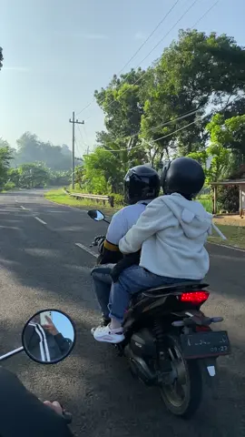 Double date gas, scoopy ku kuat nanjak #pantaiselatan #pantaingudelmalang #malang 