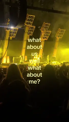 best concert ever #piercetheveil #ptv #victony #ichytour #lyrics