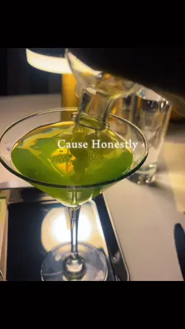 Fork n film this was a absolute fun dining experience. I will be adding a full explanation video soon. This is a snippet of my day. Would you watch a movie and be fully immersed in items coming out to match what’s on the screen? @Fork n’ Film @Cambria Hotels #forknfilm #detroitthingstodo #traveloftendaj #downtowndetroit #travelvlog 