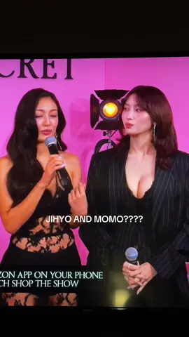 they’re so stunning omg #jihyo #momo #twice #victoriassecretfashionshow 