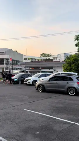 tinggal @Galanggg sisanya dah pada merantau ke taiwan