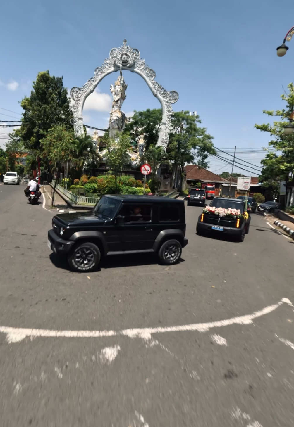 Memadik ring puri taman bali @Ina #memadik #rombongan #tegaltugu #gianyar #jimny 