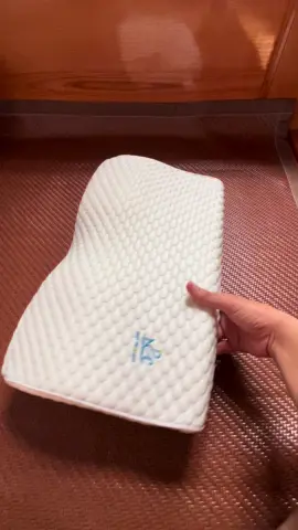 Gối công thái học băng lạnh chất liệu Memory Foam M2T BEDDING êm ái, thoáng mát, hỗ trợ tư thế ngủ tránh đau mỏi vai gáy #xuhuong #goicongthaihoc #goicongthaihocchogiacngungon #goicongthaihocchongdaumoivaigay #goingu 