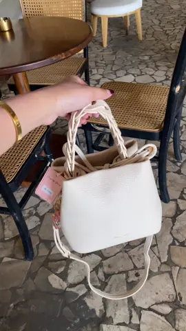 Harga murah banget tas nya ga kaleng kaleng #fyppppppppppppppppppppppp #handbag #soulderbag #slingbag 