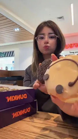 enviaselo a tu amigo fan de las donuts 🍩👀 @dunkin_chile #enviar #donuts #dunkindonuts 