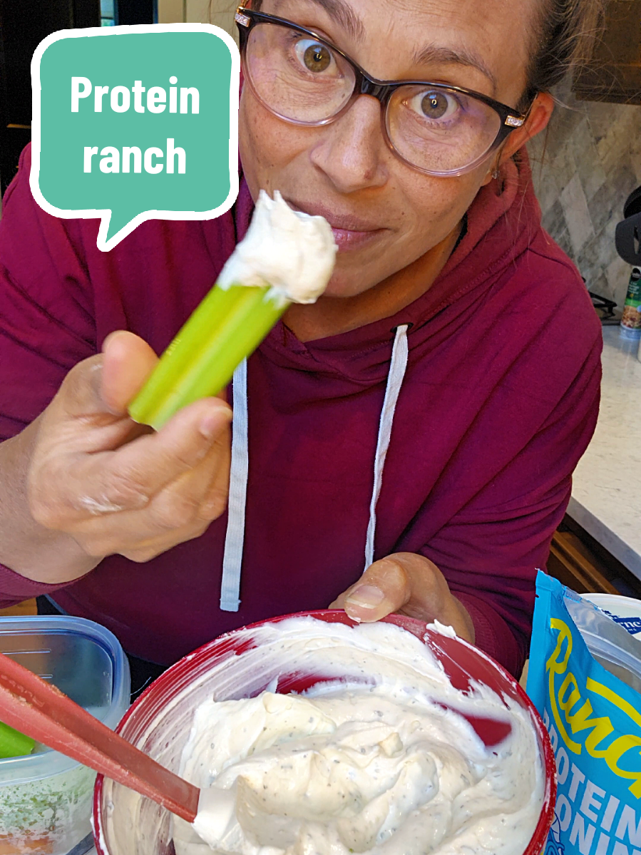 Ranch dip, but make it high protein. #highprotein #proteinsnack #proteinhack #tiktokshopblackfriday #tiktokshopcreatorpicks 