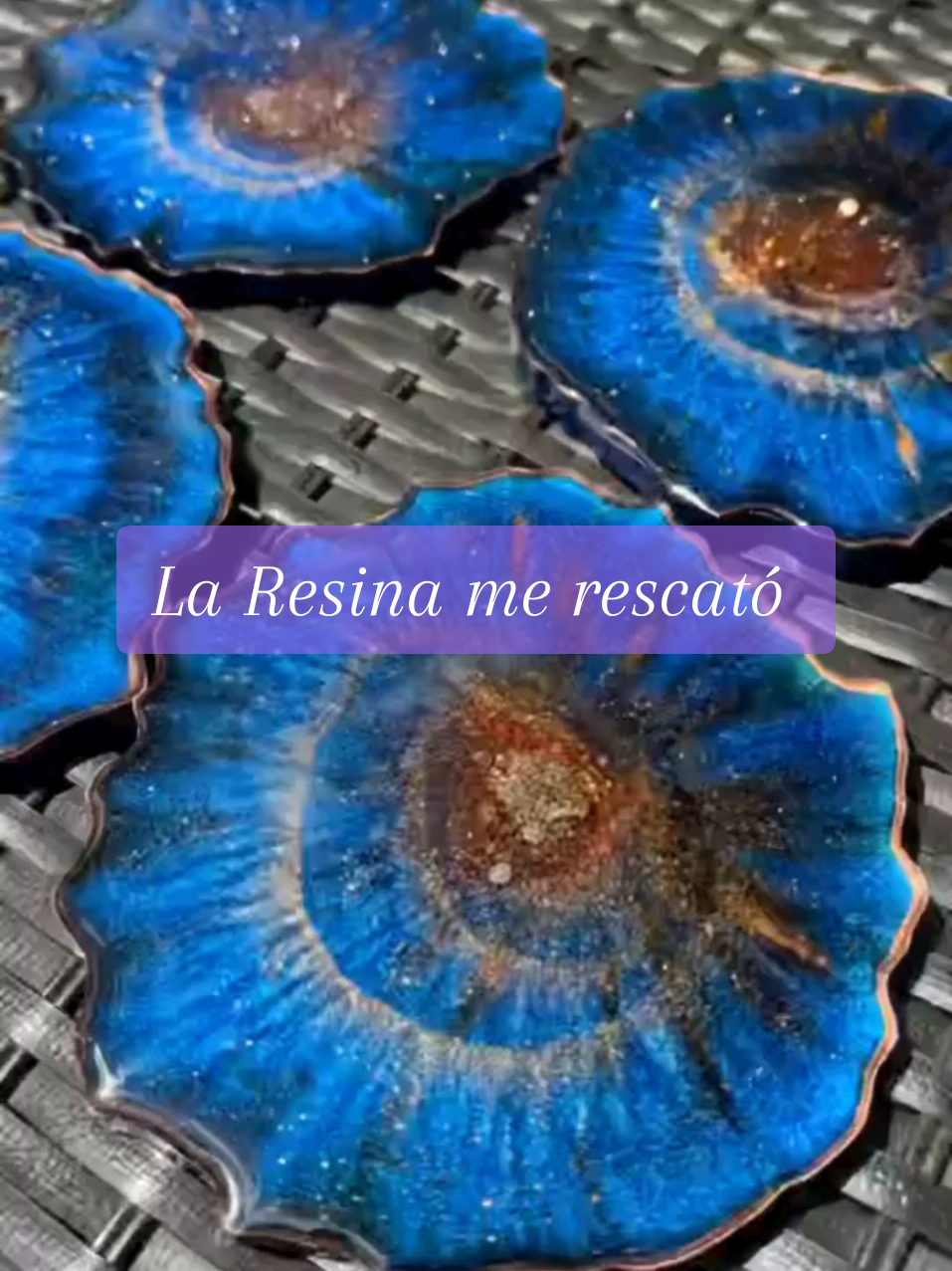 Cansada de enviar currículums sin respuesta? La resina te permite generar dinero mientras consigues lo que buscas 💸 O convertirse en tu negocio completo 💪🏼 sígueme si quieres empezar 🔥 #resina #emprendeconresina #aprenderesina #piezasresina 